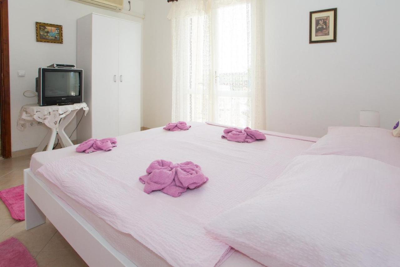 Apartments Mihic มาคาร์สกา ภายนอก รูปภาพ