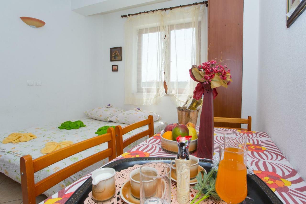 Apartments Mihic มาคาร์สกา ภายนอก รูปภาพ